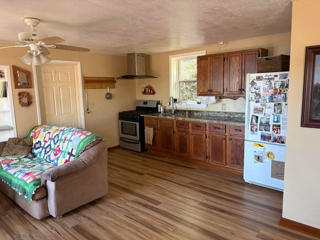 63750 E 240 Road, Grove, OK 74344