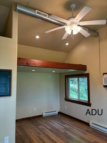 63750 E 240 Road, Grove, OK 74344