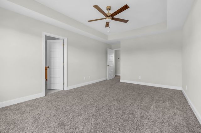 2716 Brewster Dr, Clarksville, TN 37042