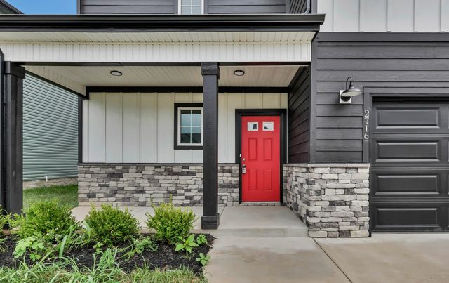 2716 Brewster Dr, Clarksville, TN 37042