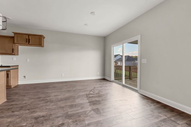 2716 Brewster Dr, Clarksville, TN 37042