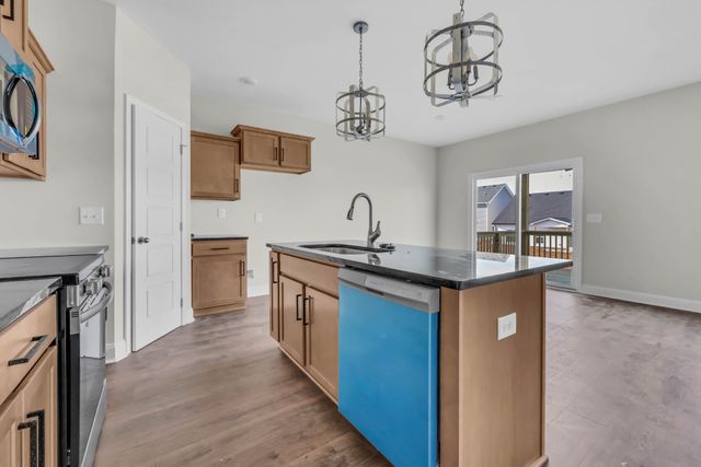 2716 Brewster Dr, Clarksville, TN 37042
