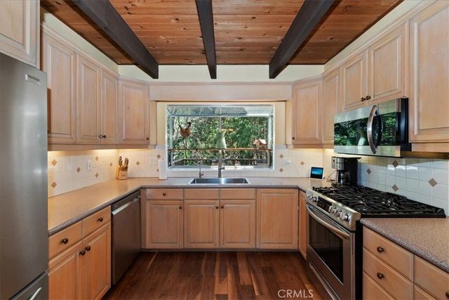 415 Golf Course, Lake Arrowhead, CA 92352