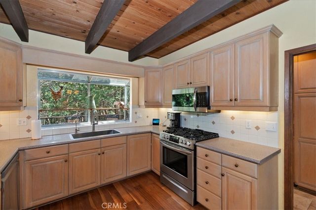 415 Golf Course, Lake Arrowhead, CA 92352