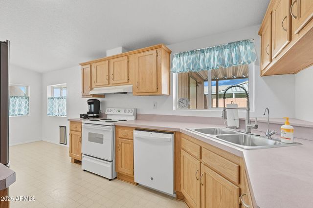 1866 S INDIANA Drive, Casa Grande, AZ 85194