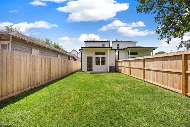 3107 Stonewall Street, Houston, TX 77020