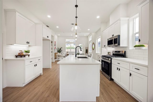 3107 Stonewall Street, Houston, TX 77020