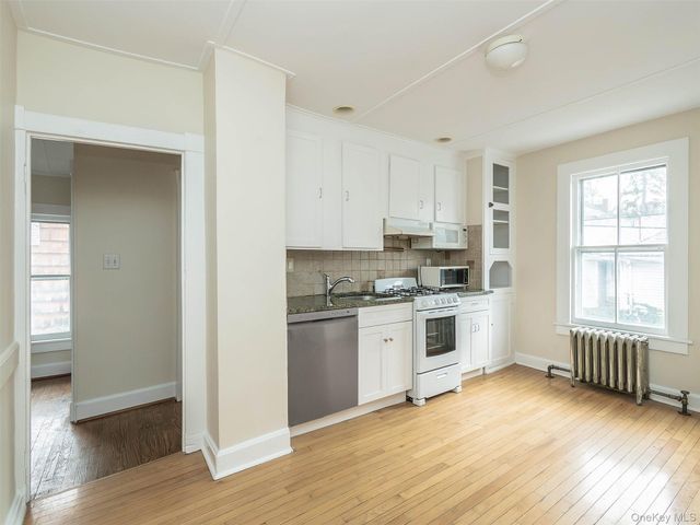 339 Glen Avenue Upper, Sea Cliff, NY 11579