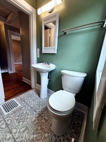 1032 Reasor Ave, Louisville, KY 40217