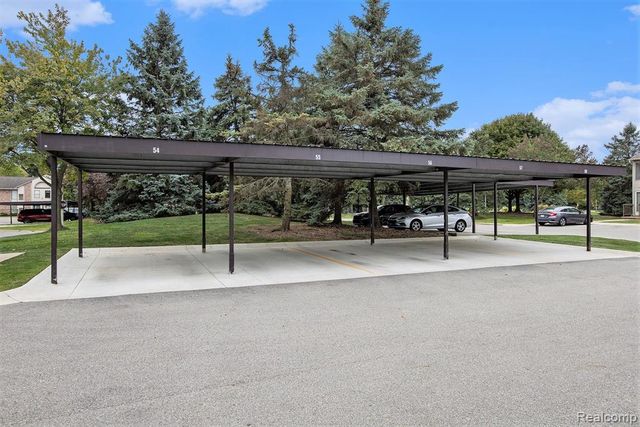 42739 Lilley Pointe Drive, Canton, MI 48187