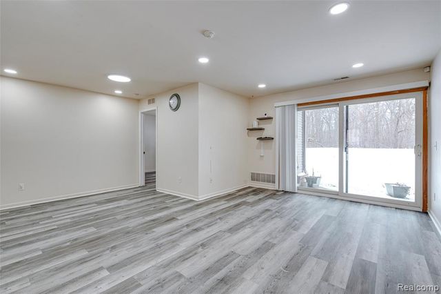 42739 Lilley Pointe Drive, Canton, MI 48187