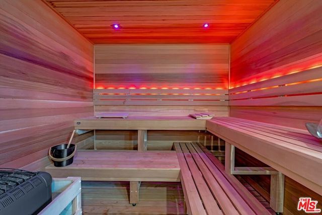 1915 Ocean Front Walk, Venice (los Angeles), CA 90291