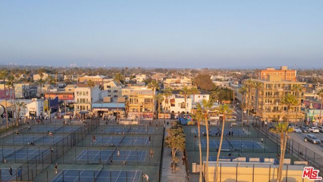 1915 Ocean Front Walk, Venice (los Angeles), CA 90291