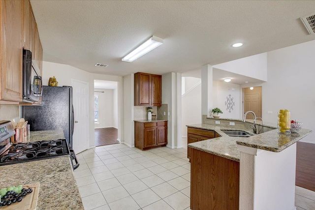 537 Golden Creek DR, Round Rock, TX 78665