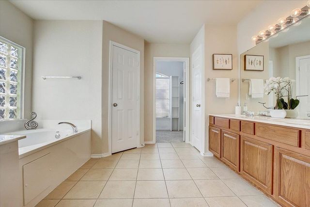 537 Golden Creek DR, Round Rock, TX 78665