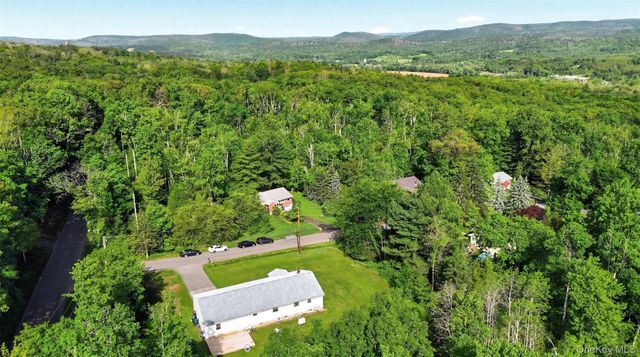 102 Steven Street, Kerhonkson, NY 12446