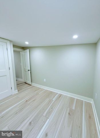 58 GRANTS ALY, Lambertville, NJ 08530