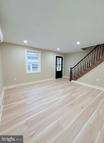 58 GRANTS ALY, Lambertville, NJ 08530