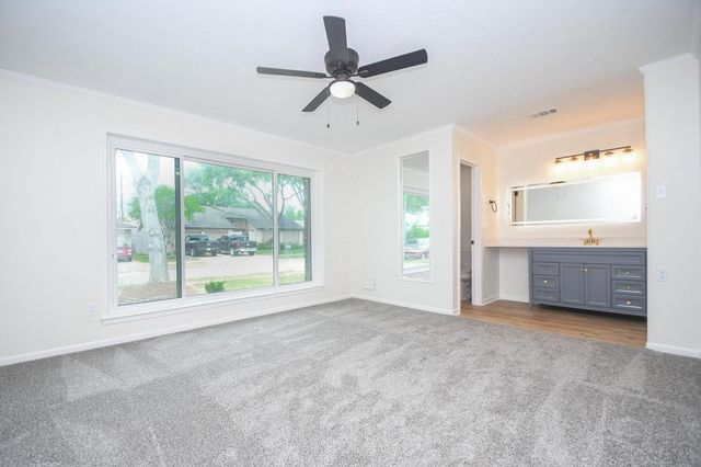 7314 Skylight Lane, Houston, TX 77095