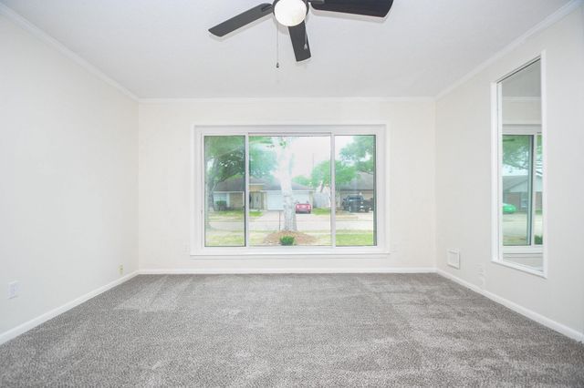 7314 Skylight Lane, Houston, TX 77095