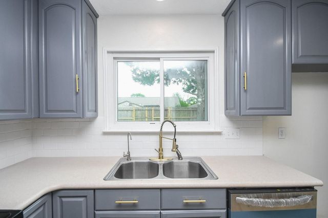 7314 Skylight Lane, Houston, TX 77095