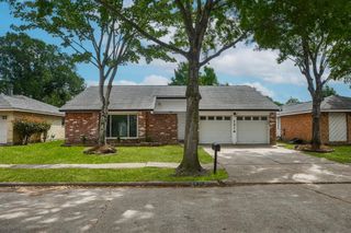 7314 Skylight Lane, Houston, TX 77095
