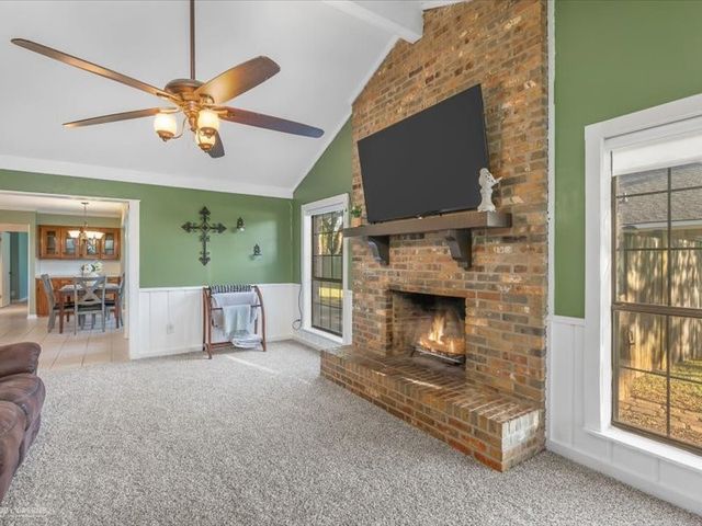 302 Greenacres Boulevard, Bossier City, LA 71111