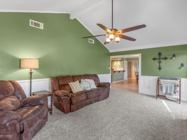 302 Greenacres Boulevard, Bossier City, LA 71111