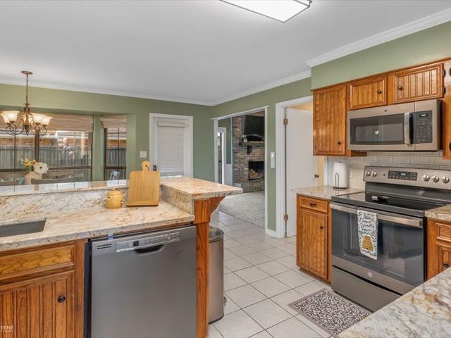 302 Greenacres Boulevard, Bossier City, LA 71111