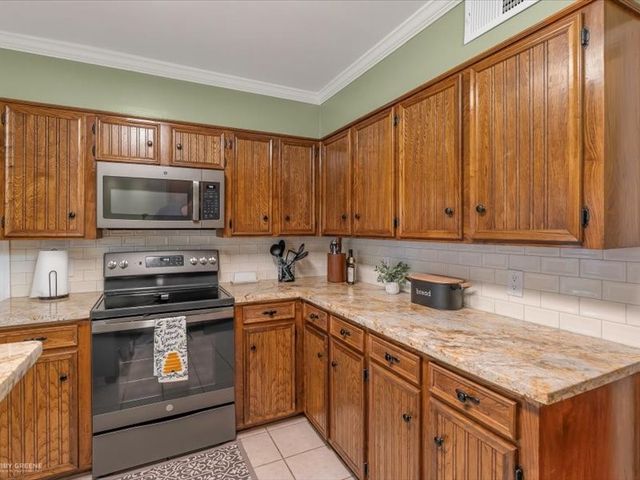 302 Greenacres Boulevard, Bossier City, LA 71111