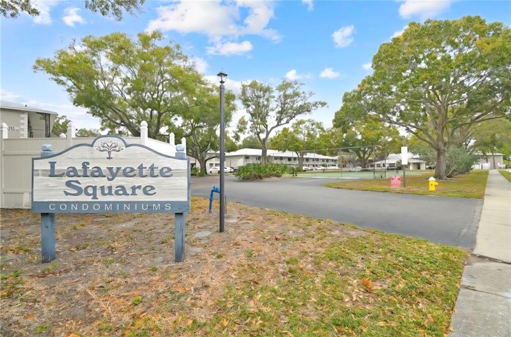 101 LAKE AVENUE NE 216, Largo, FL 33771