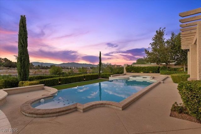 9312 Provence Garden Lane, Las Vegas, NV 89145