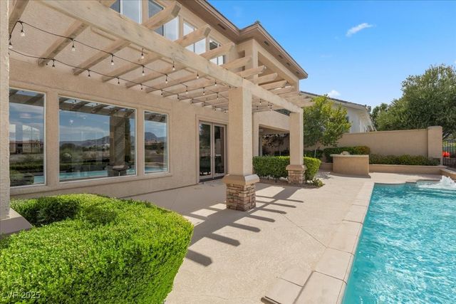 9312 Provence Garden Lane, Las Vegas, NV 89145