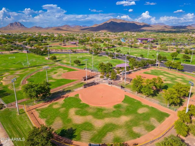 42727 N COURAGE Trail, Anthem, AZ 85086