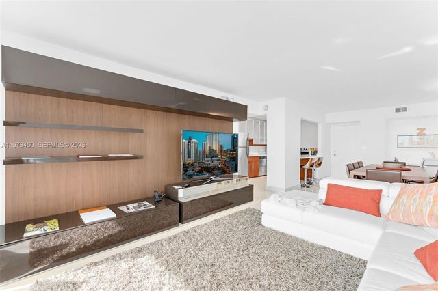 100 Bayview Dr 2007, Sunny Isles Beach, FL 33160