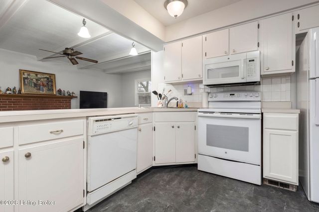 2611 Welsford Way, Louisville, KY 40242