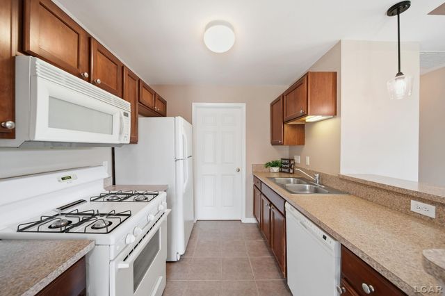 1241 Addington Lane, Ann Arbor, MI 48108