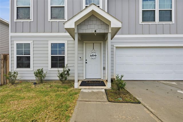 83 Road 51028, Cleveland, TX 77327