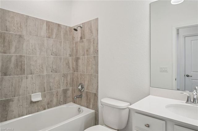 2445 Orchard ST, Naples, FL 34120