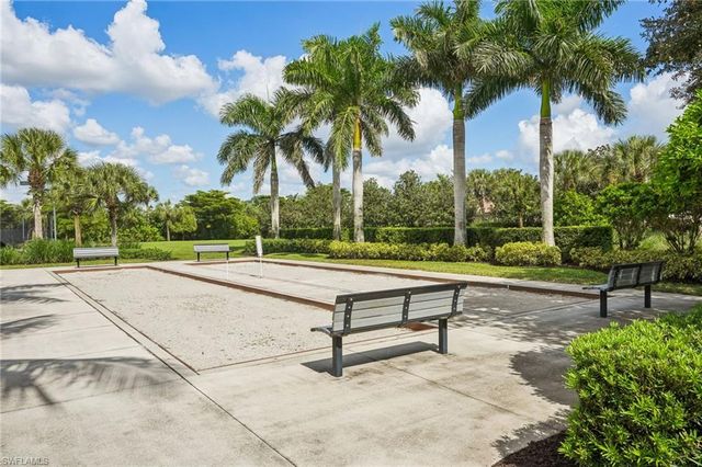 2445 Orchard ST, Naples, FL 34120