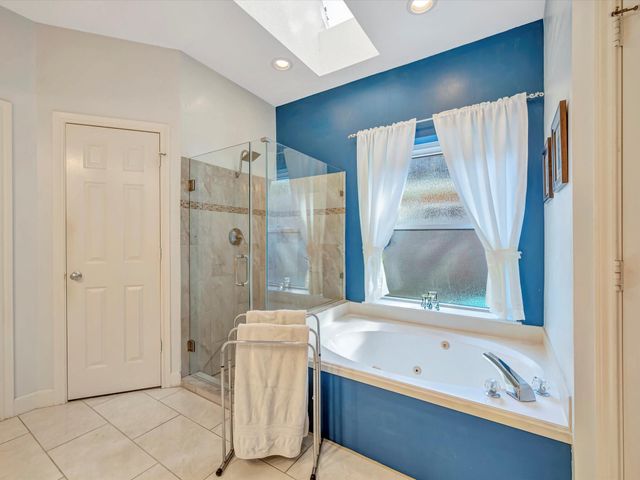 714 Crestwood Drive, El Lago, TX 77586