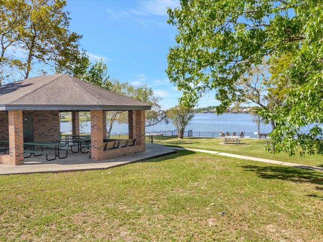 714 Crestwood Drive, El Lago, TX 77586