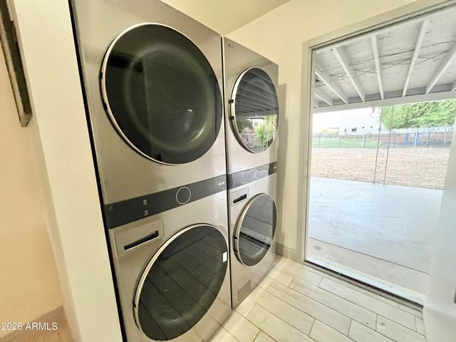 5527 W MORTEN Avenue, Glendale, AZ 85301