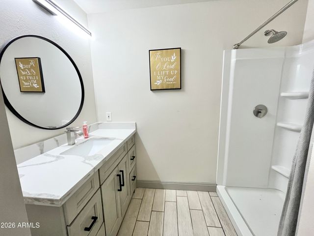 5527 W MORTEN Avenue, Glendale, AZ 85301
