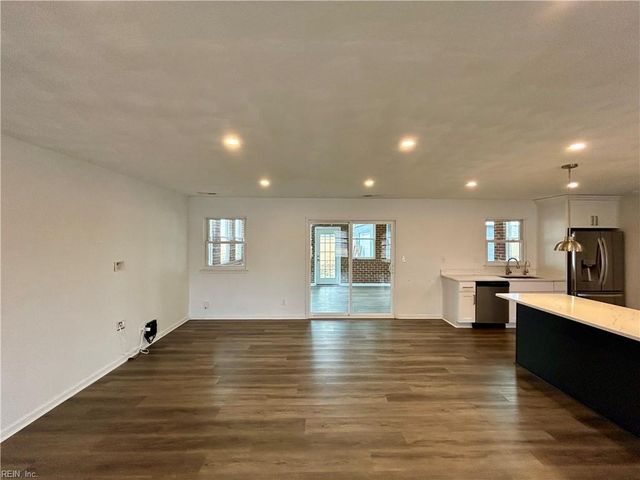 3001 Guenevere DR, Chesapeake, VA 23323