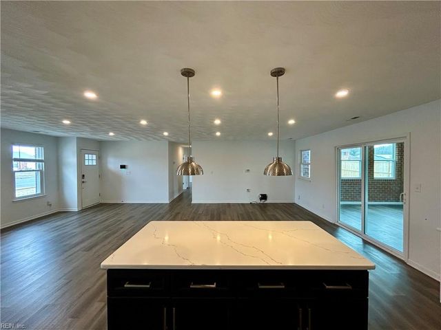 3001 Guenevere DR, Chesapeake, VA 23323