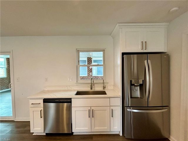 3001 Guenevere DR, Chesapeake, VA 23323