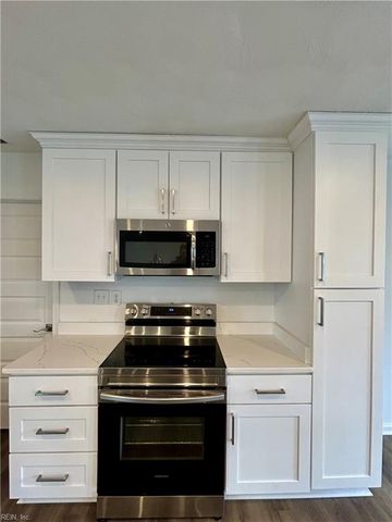 3001 Guenevere DR, Chesapeake, VA 23323