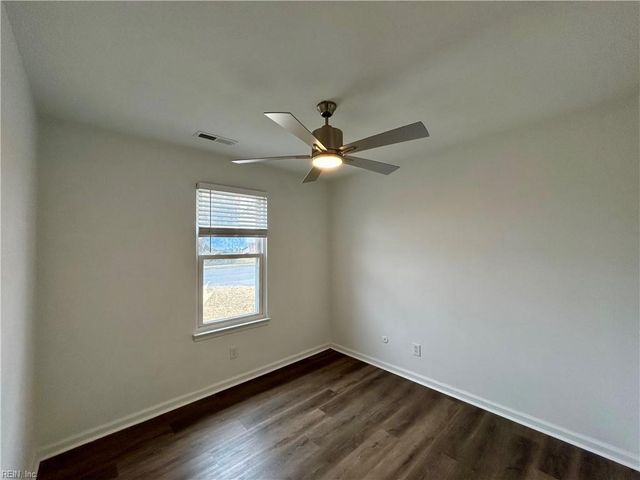 3001 Guenevere DR, Chesapeake, VA 23323