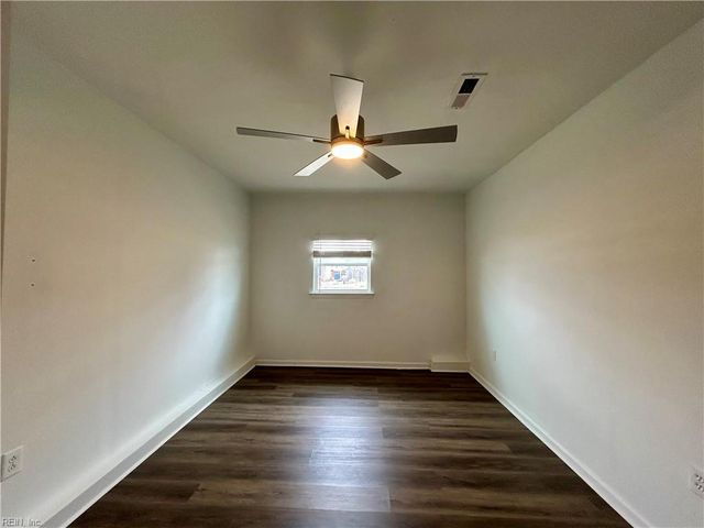 3001 Guenevere DR, Chesapeake, VA 23323